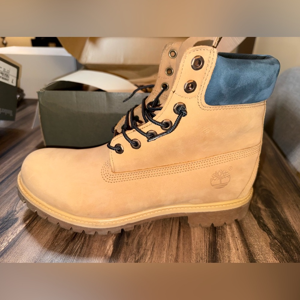 Men’s Timberland boots - Picture 6 of 13